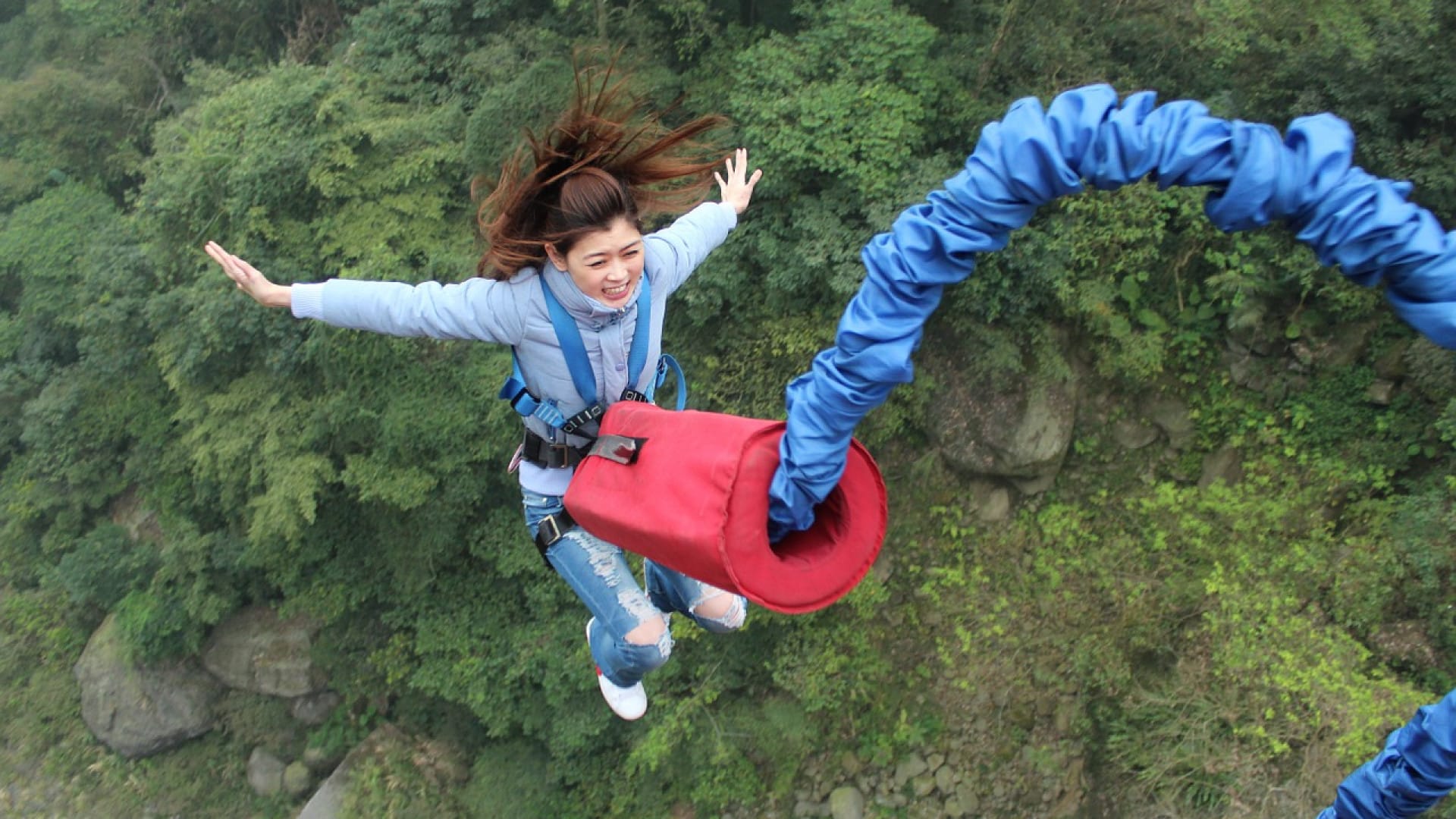 Un saut à l’élastique en Normandie